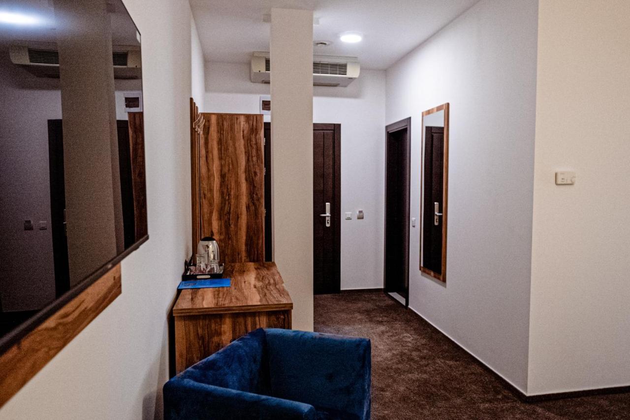 Raay Hotel Braila Exterior photo