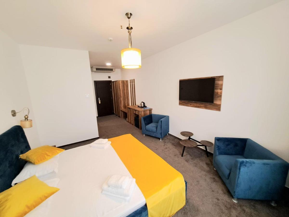 Raay Hotel Braila Exterior photo